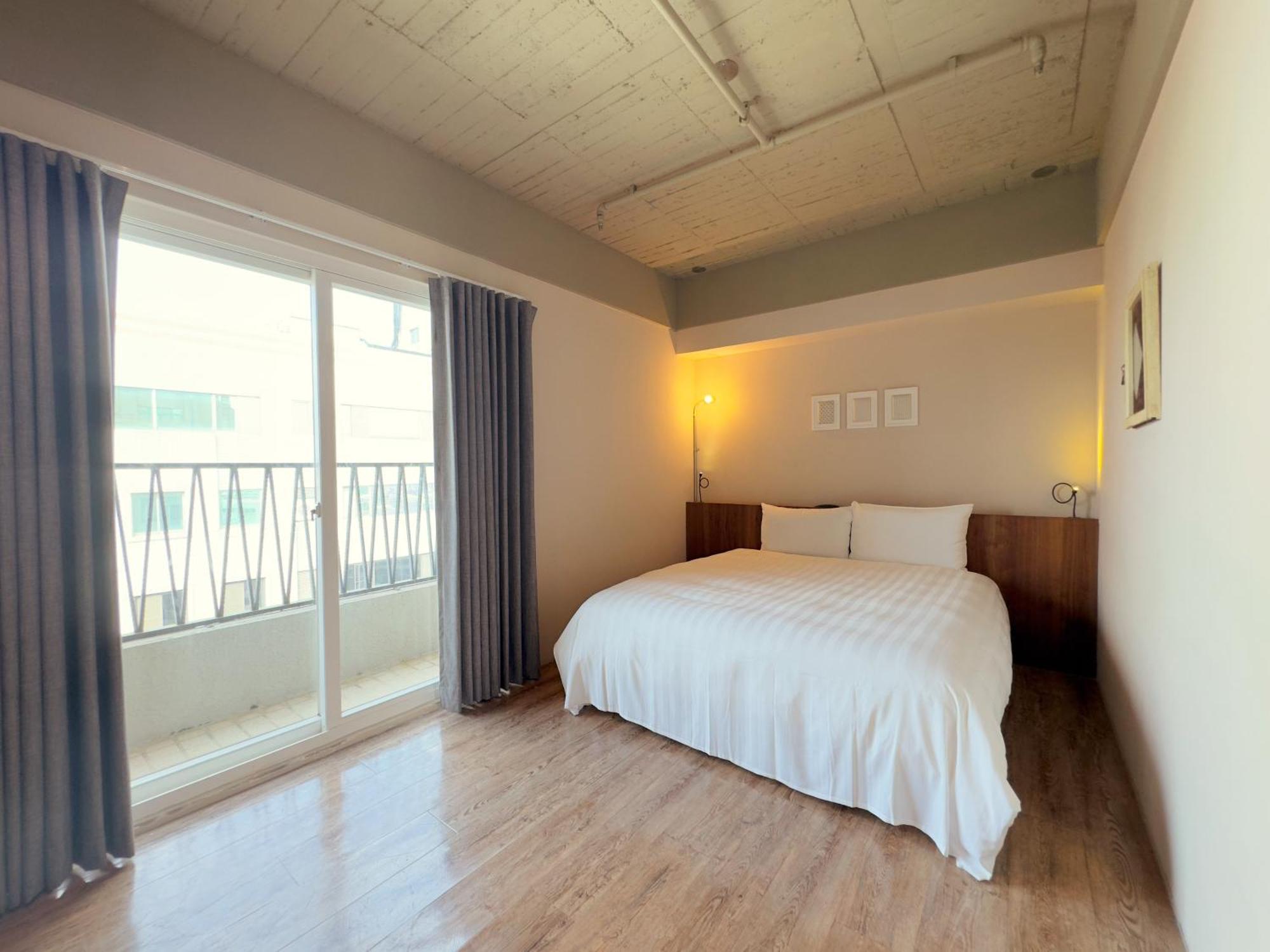 Roaders Hotel Tainan Chengda Zewnętrze zdjęcie