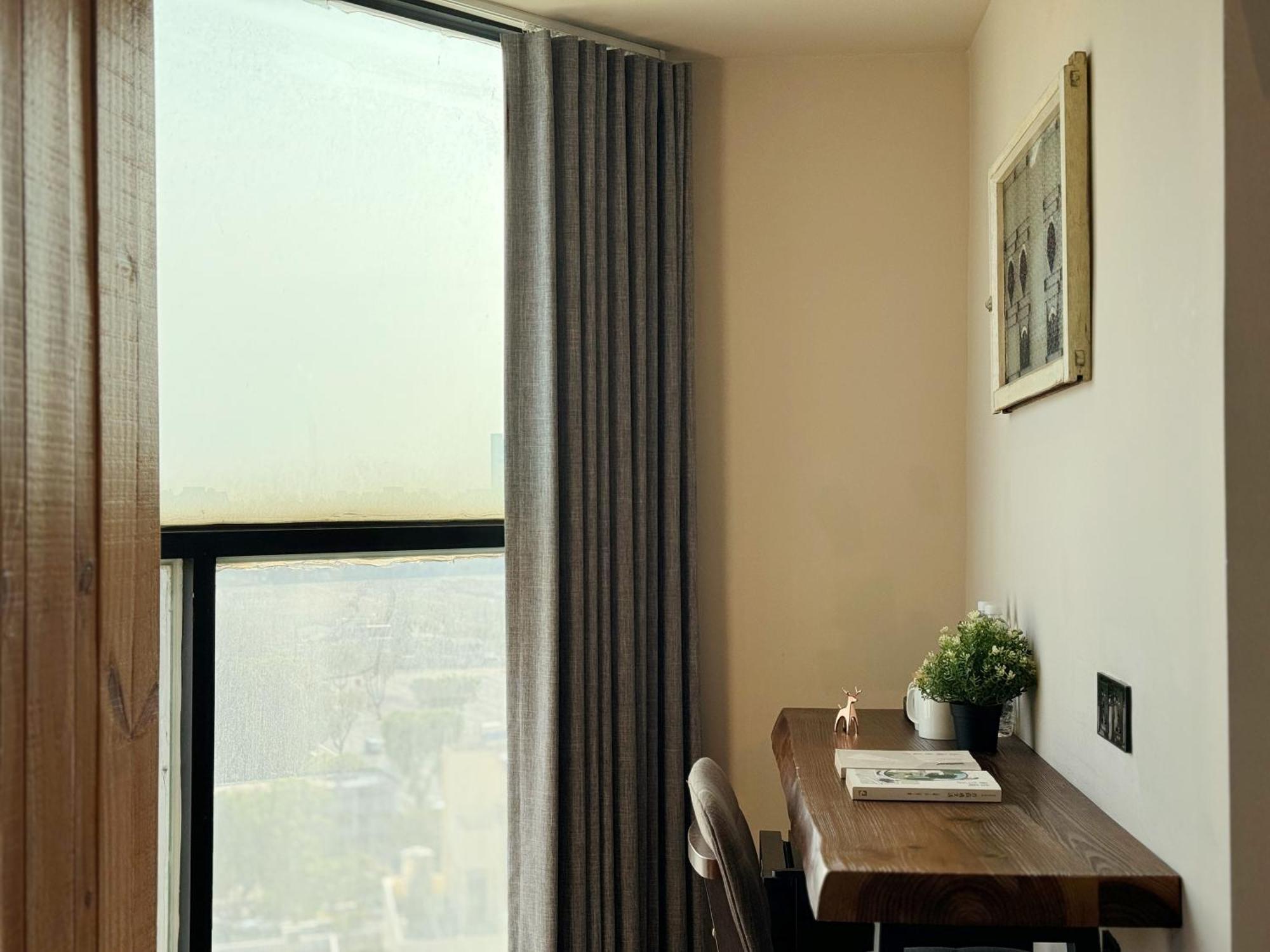Roaders Hotel Tainan Chengda Zewnętrze zdjęcie