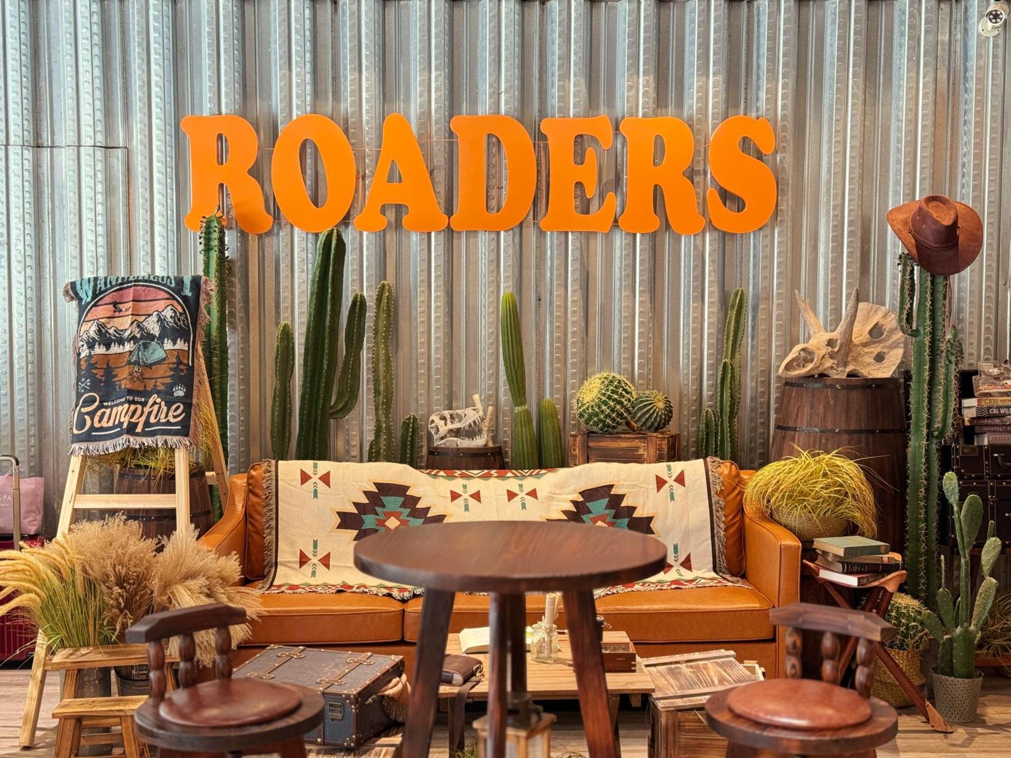 Roaders Hotel Tainan Chengda Zewnętrze zdjęcie